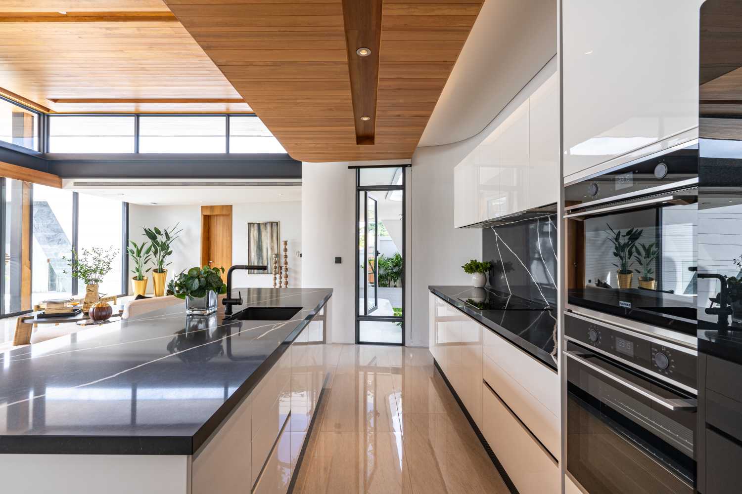 Property image - full photo 6
