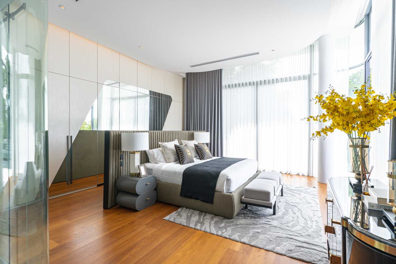 Property image - full photo 14