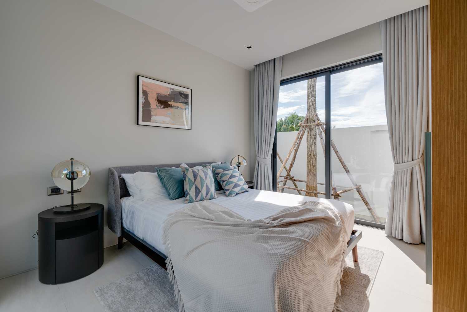 Property image - full photo 10