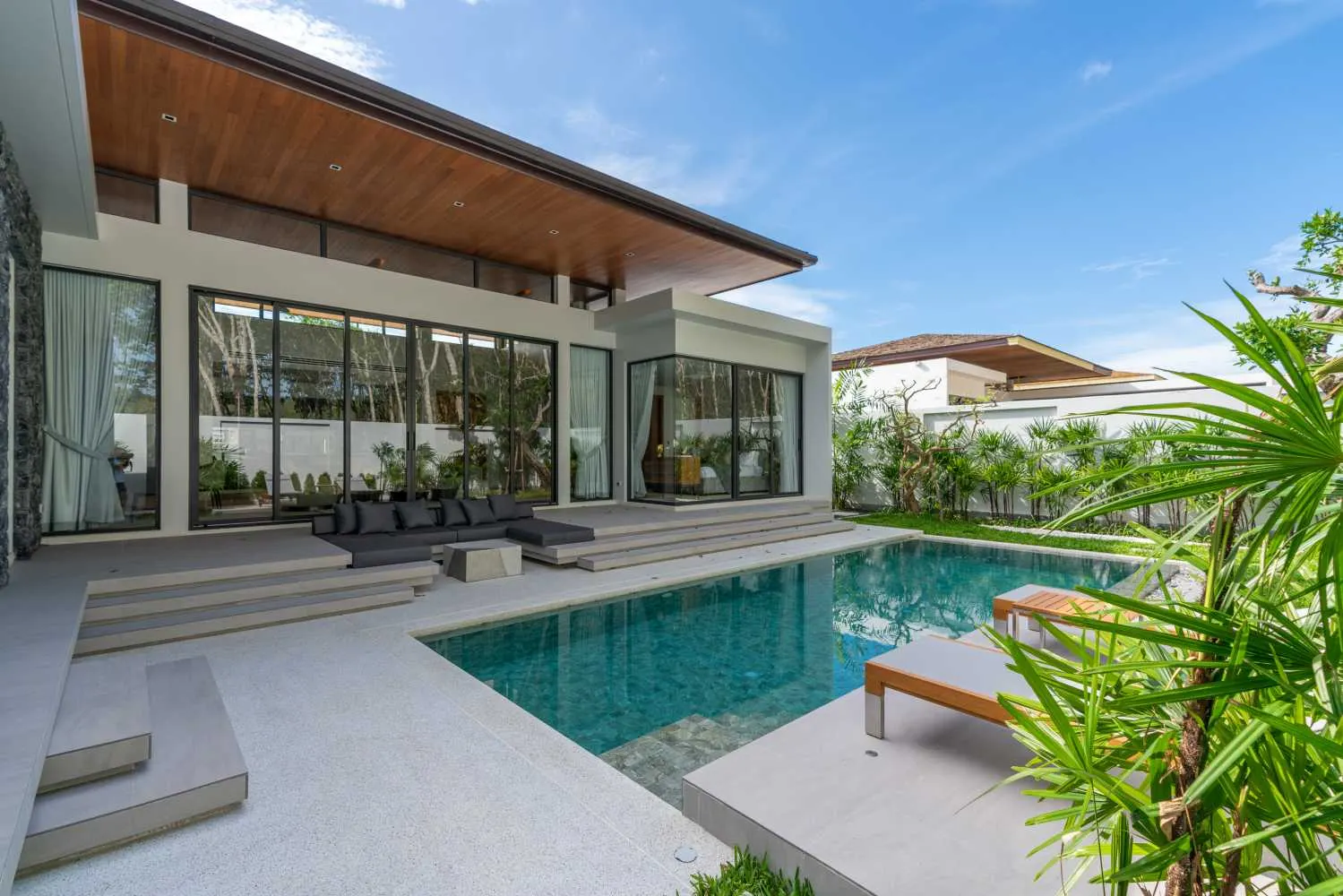 Property image - full photo 1
