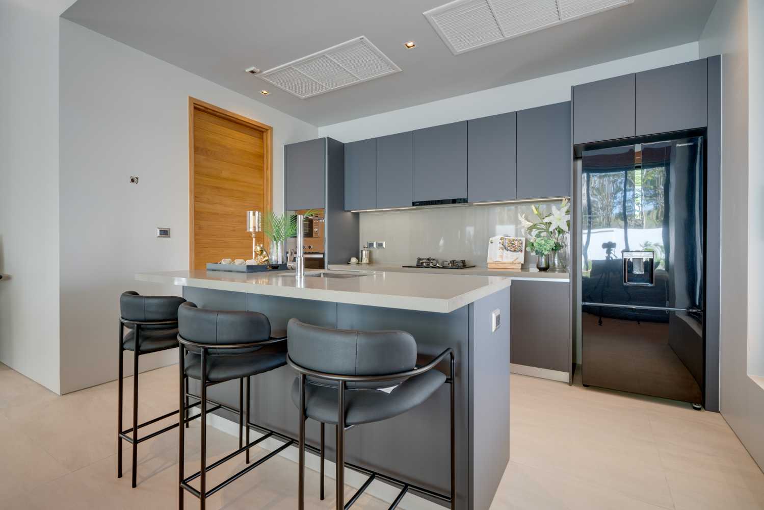 Property image - full photo 5