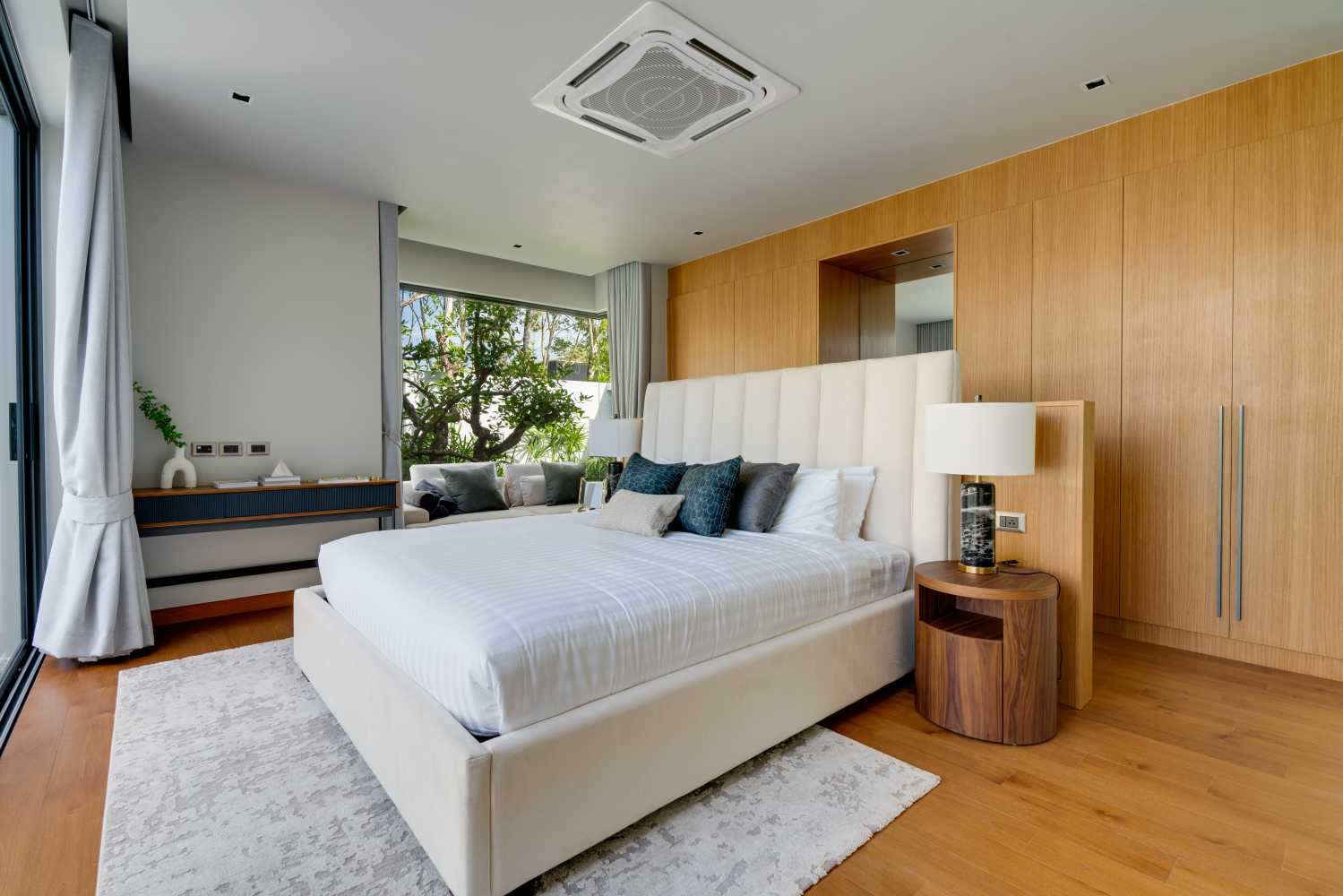 Property image - full photo 9