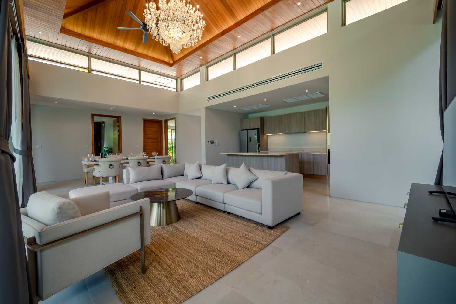 Property image - full photo 12