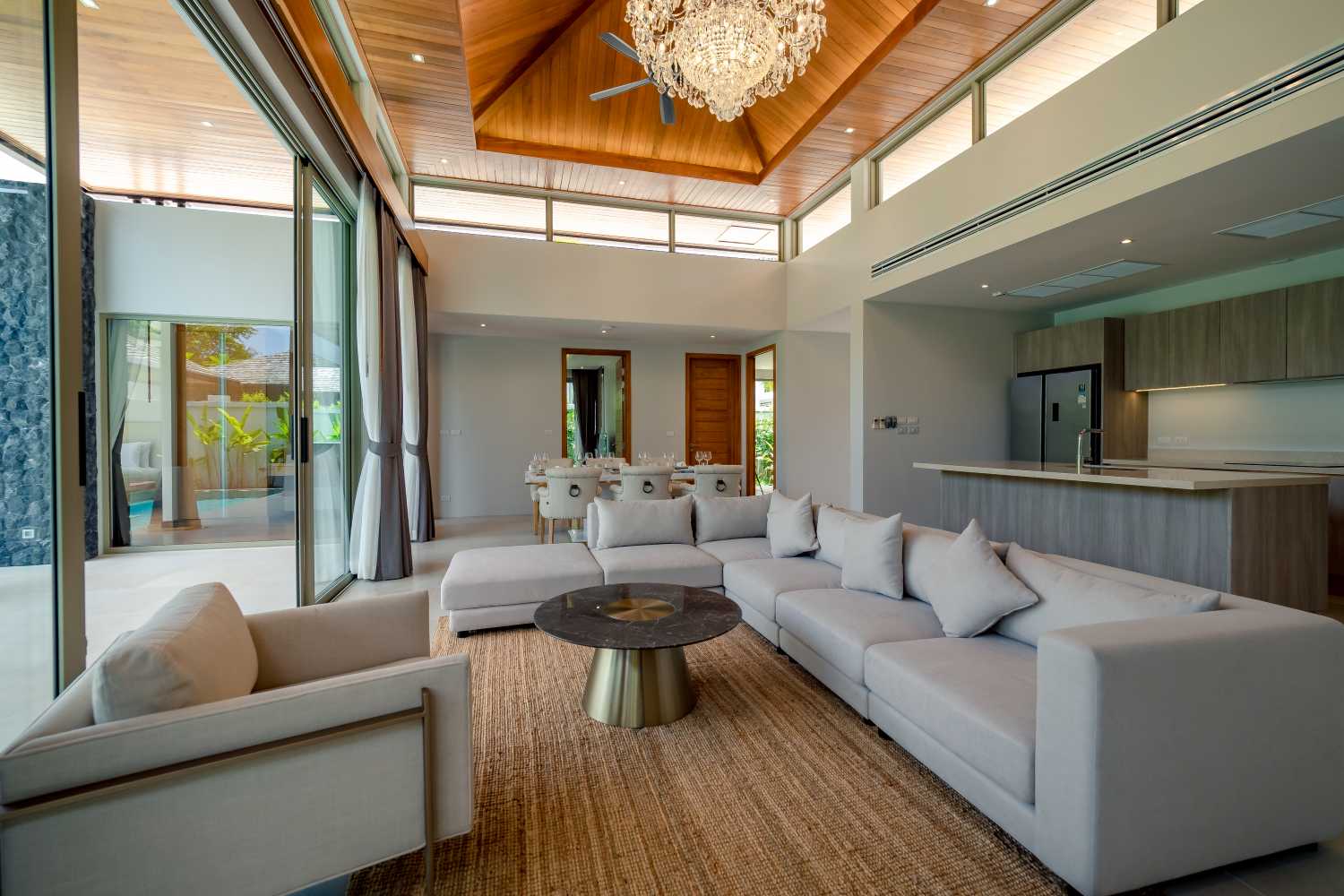 Property image - full photo 15