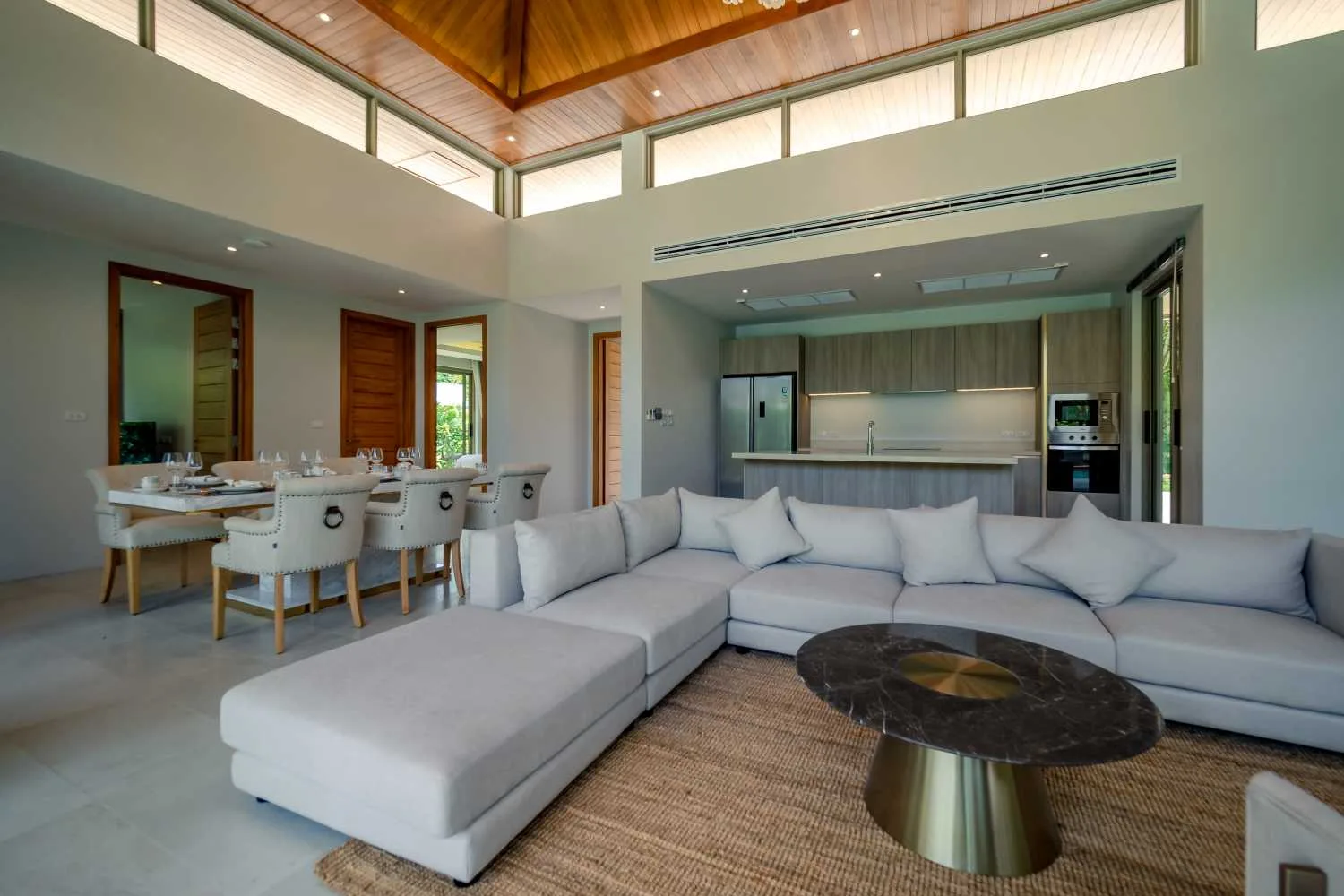 Property image - full photo 6