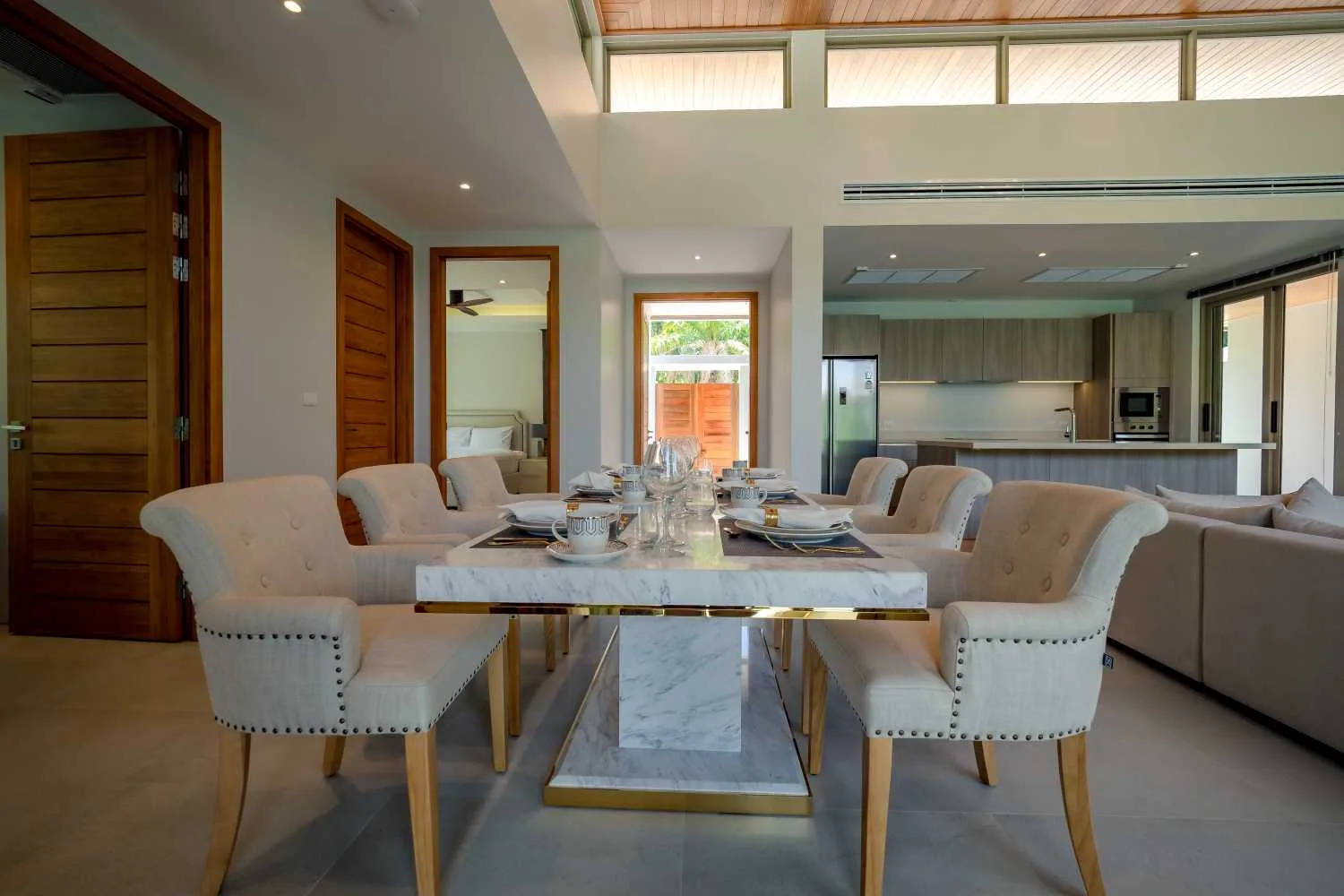 Property image - full photo 4