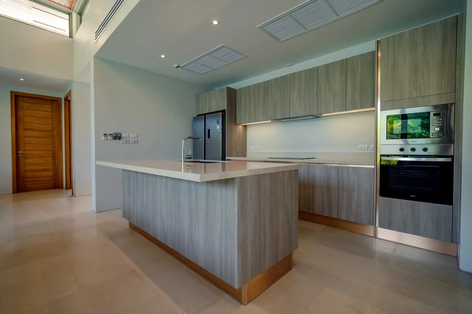Property image - full photo 7