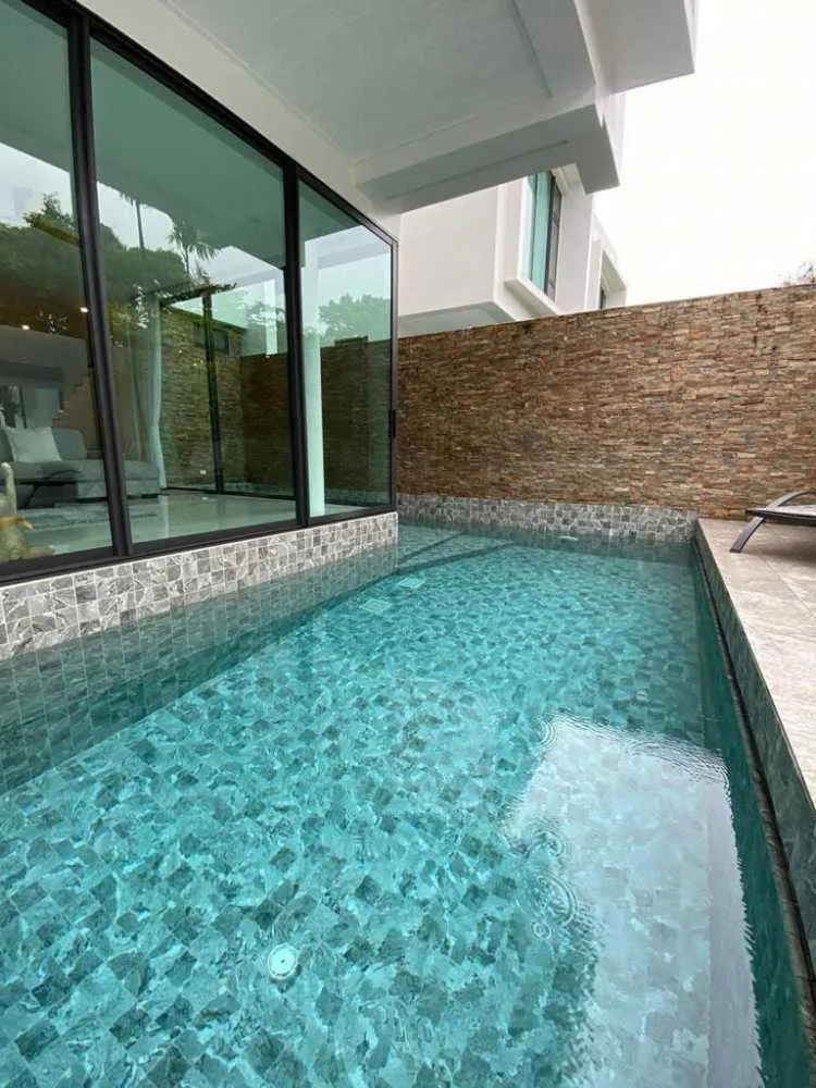 Property image - full photo 1