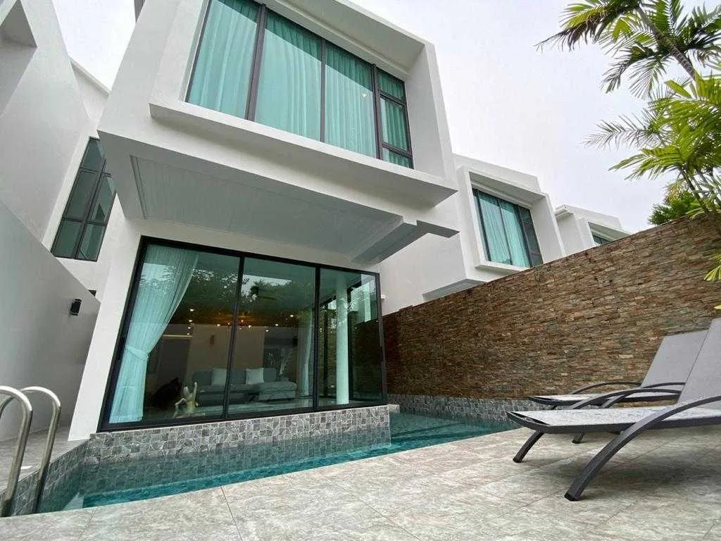 Property image - full photo 17