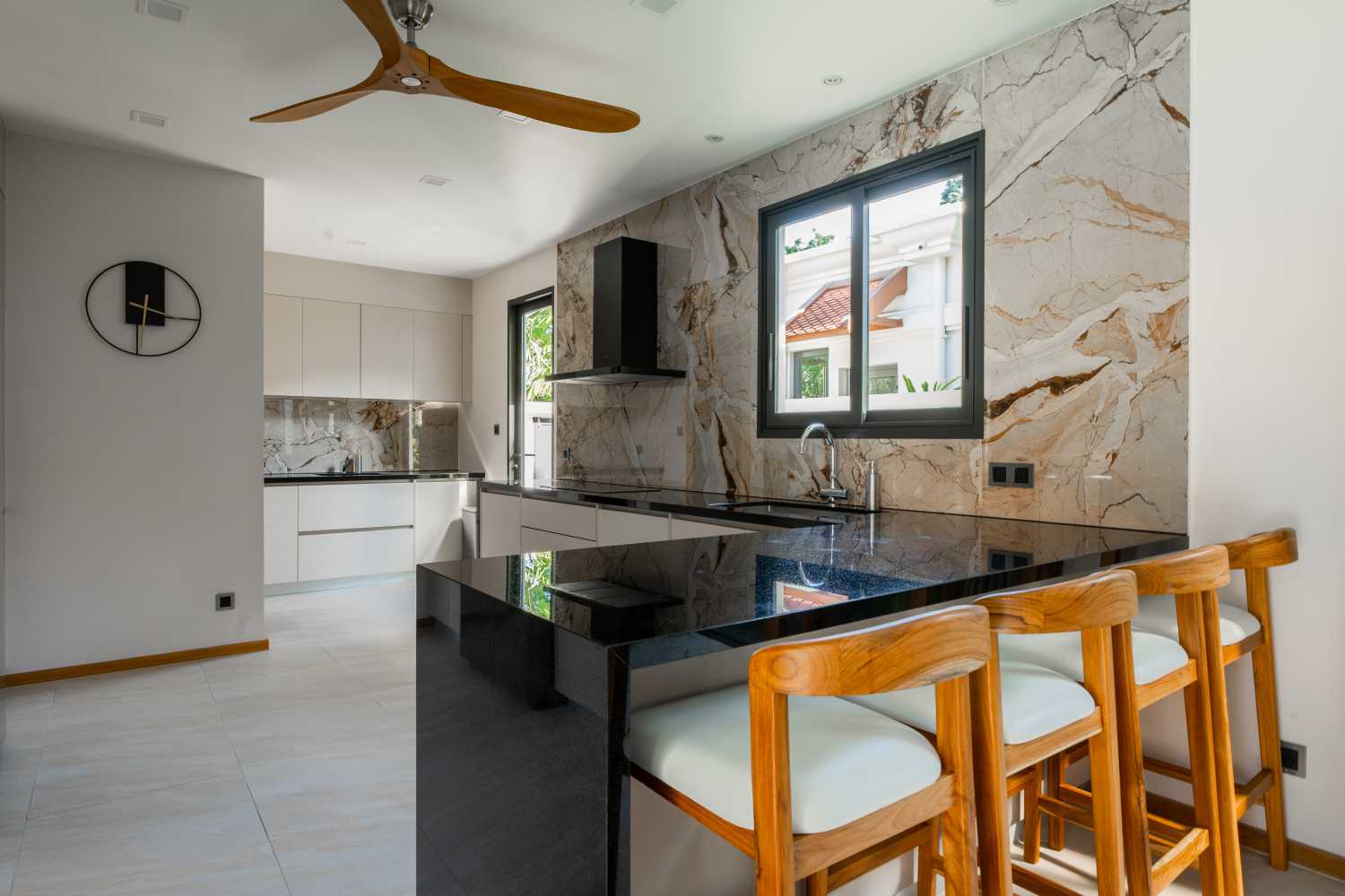 Property image - full photo 11