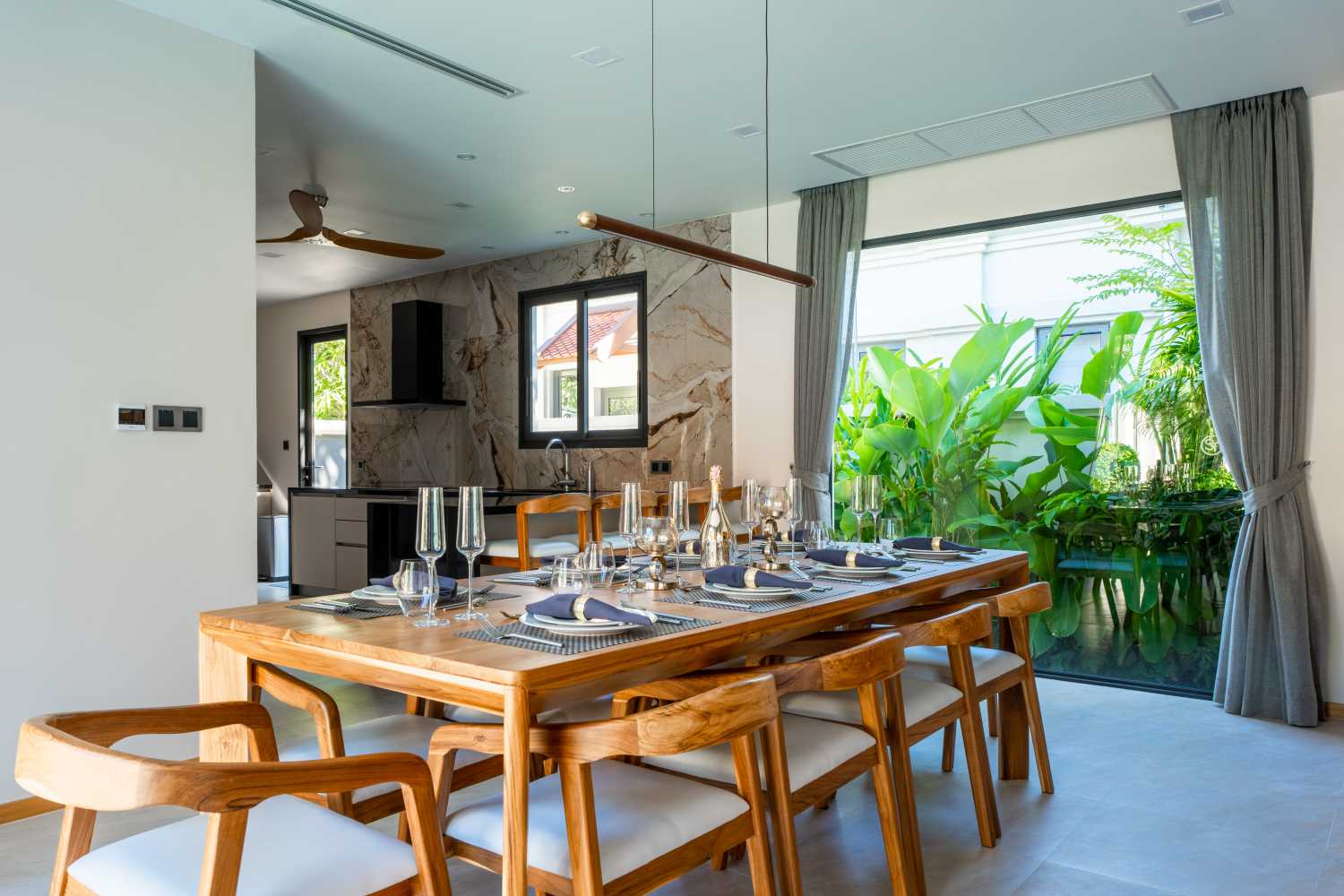 Property image - full photo 5