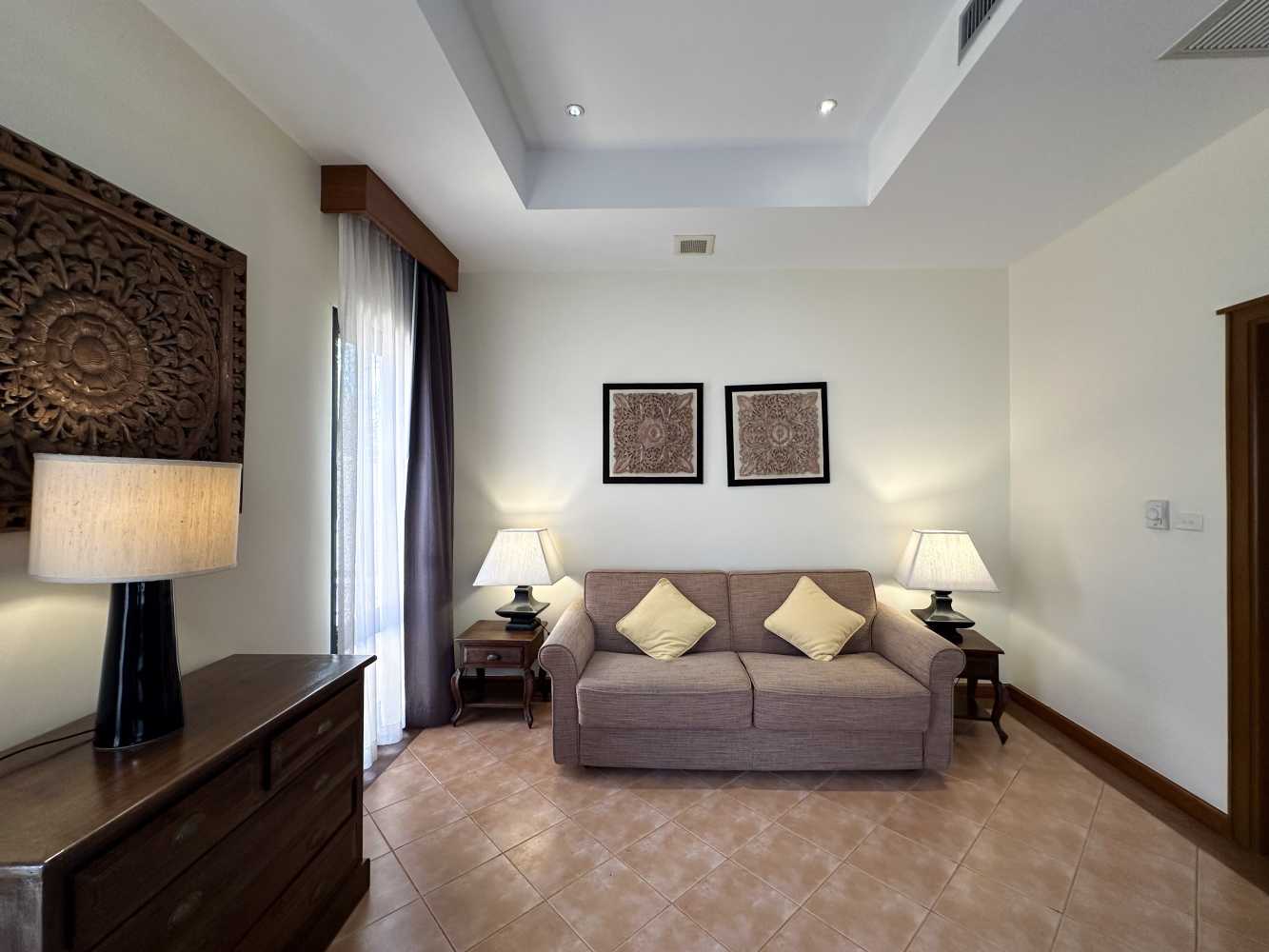 Property image - full photo 10