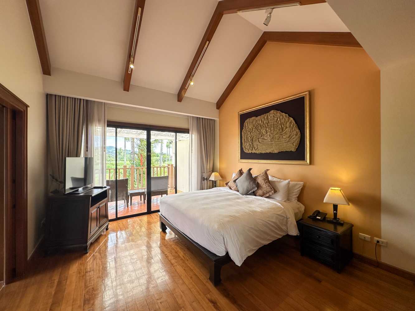Property image - full photo 16