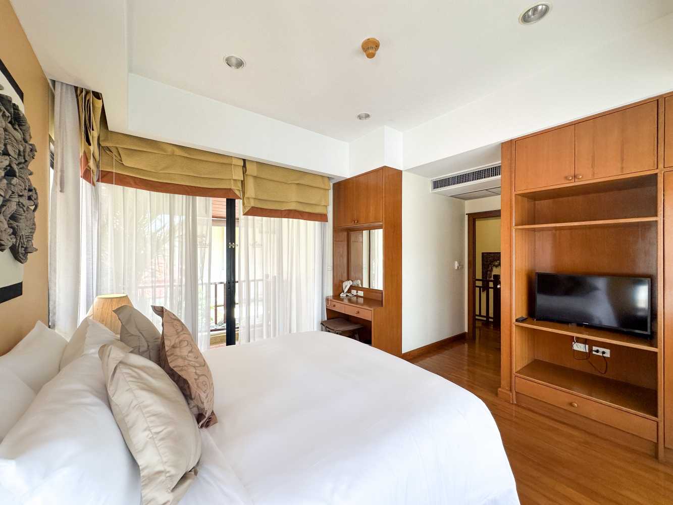 Property image - full photo 15