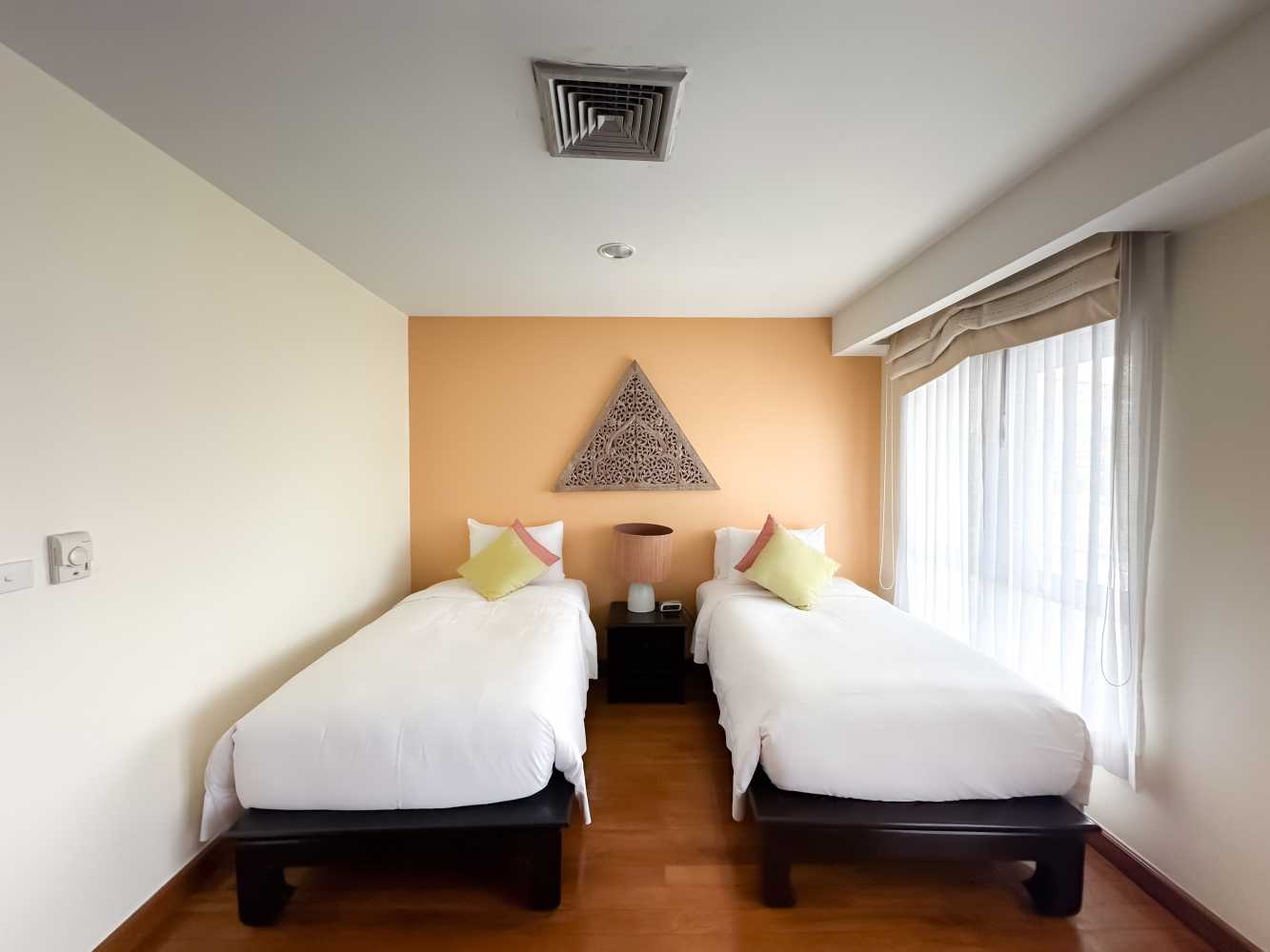 Property image - full photo 12