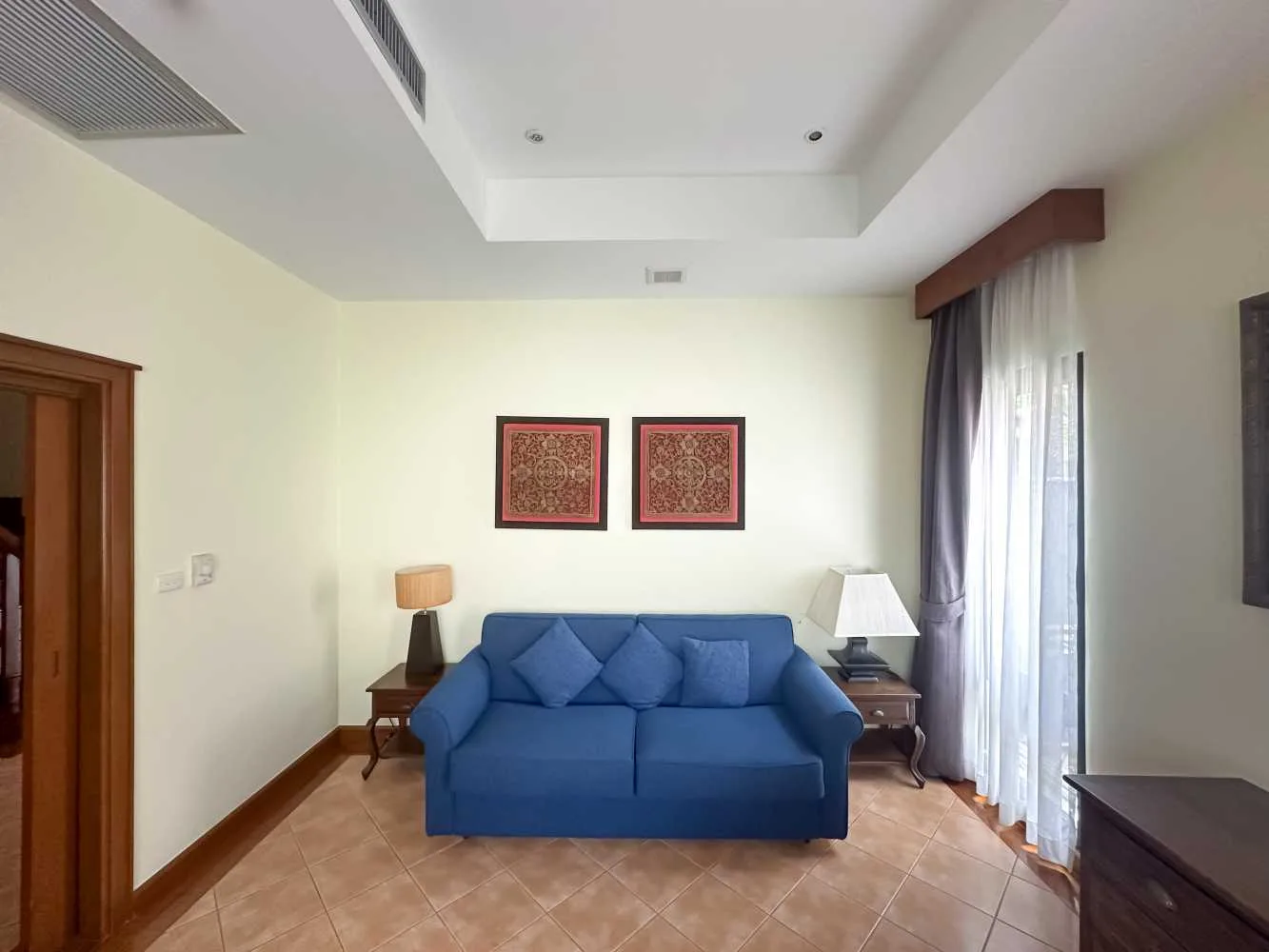 Property image - full photo 11