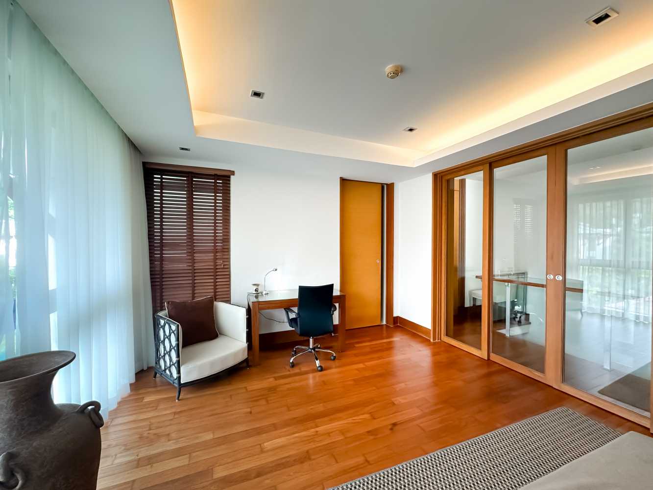 Property image - full photo 7