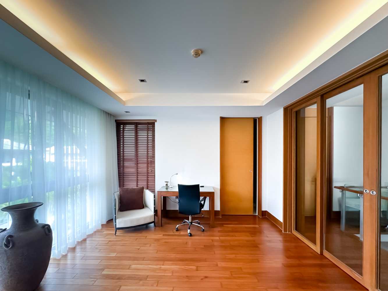 Property image - full photo 10