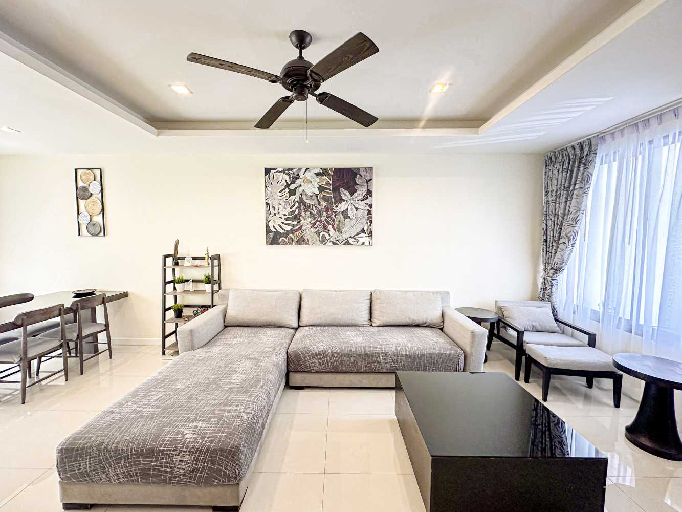 Property image - full photo 5