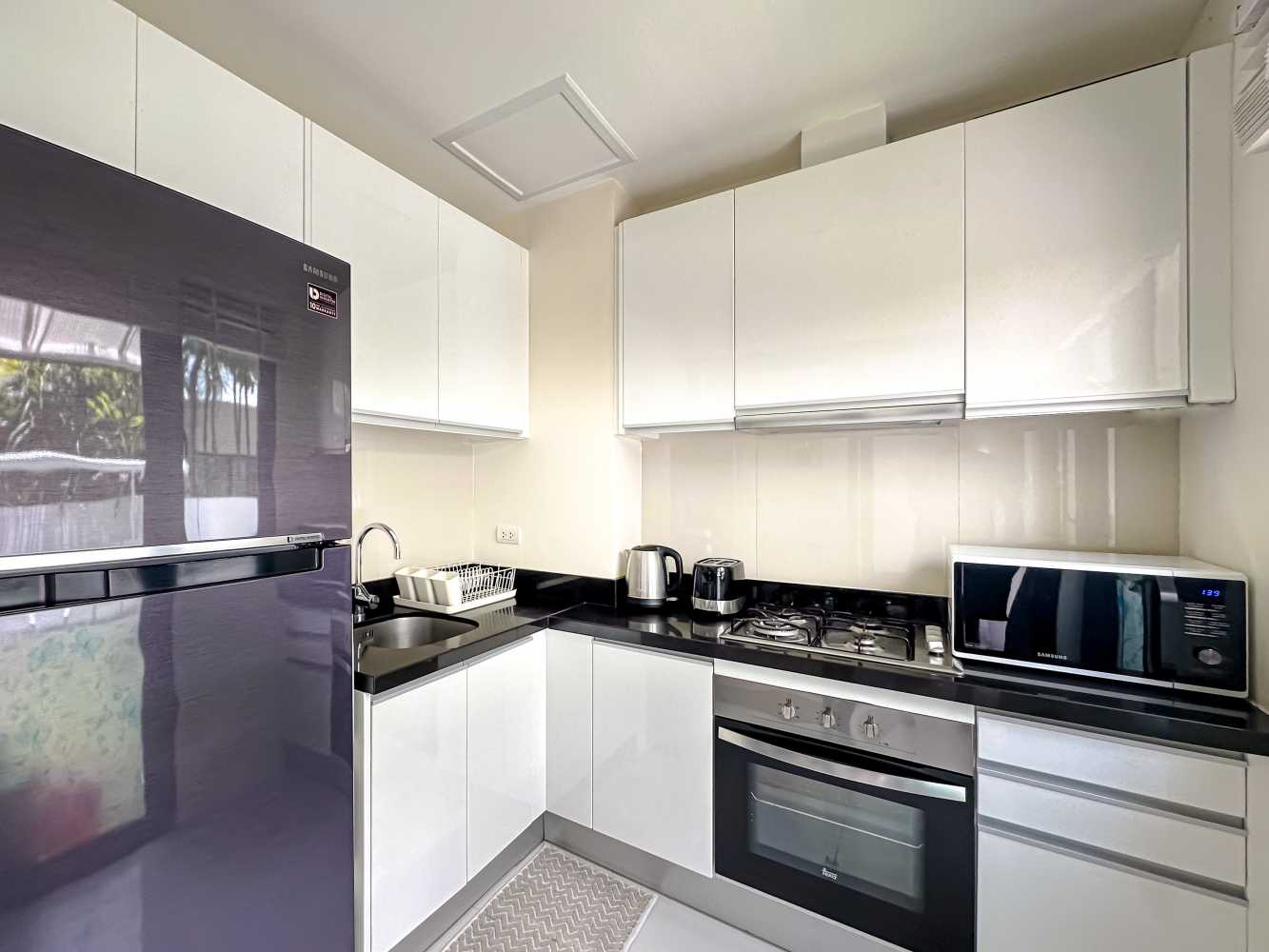 Property image - full photo 6