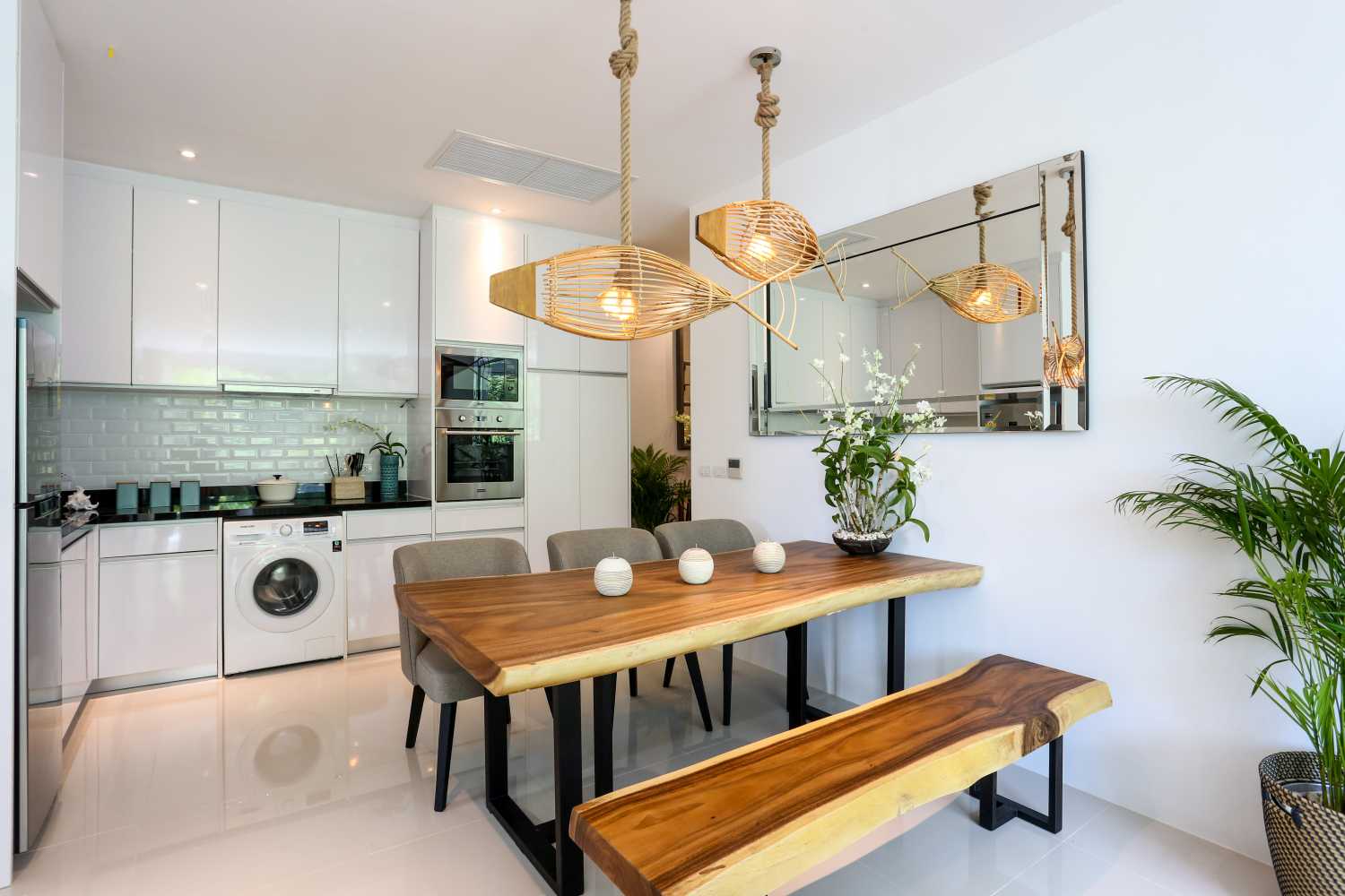 Property image - full photo 2