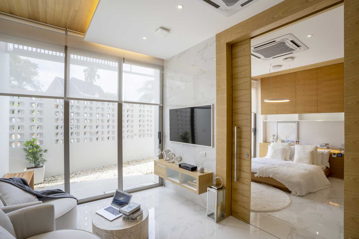 Property image - full photo 16