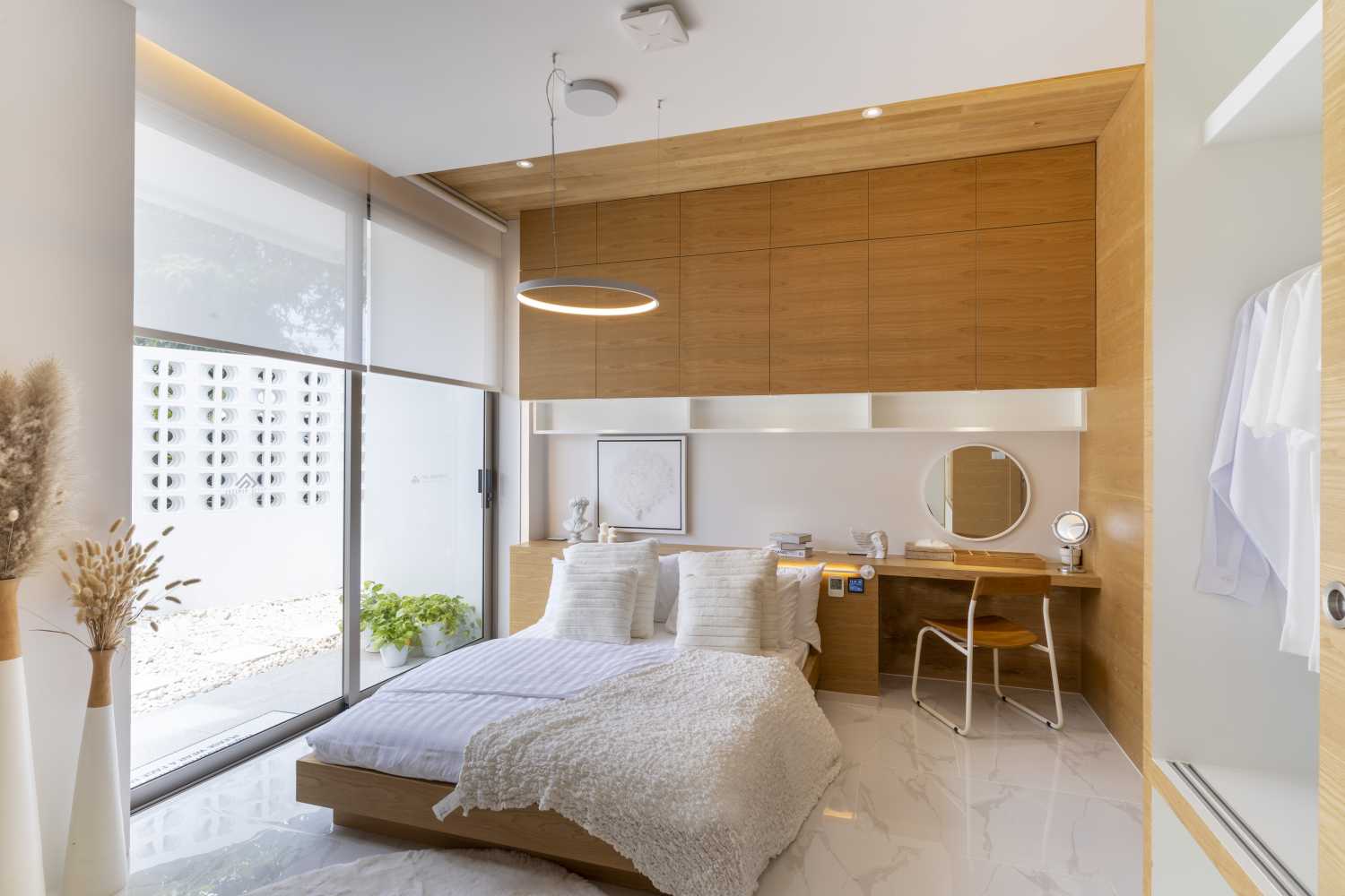 Property image - full photo 19