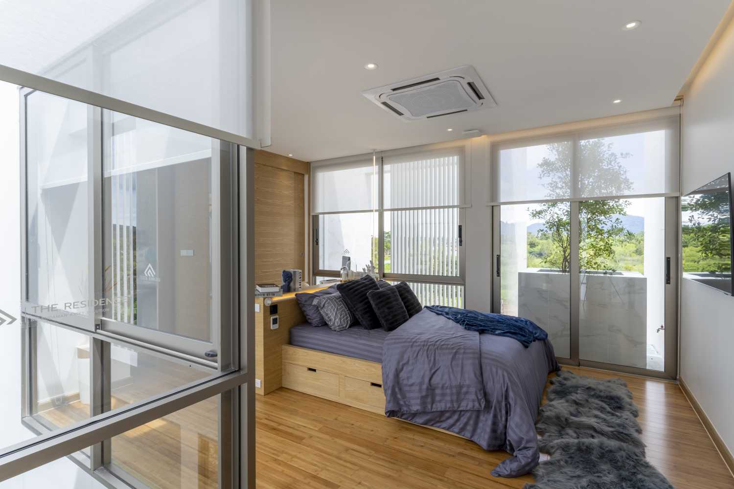 Property image - full photo 9