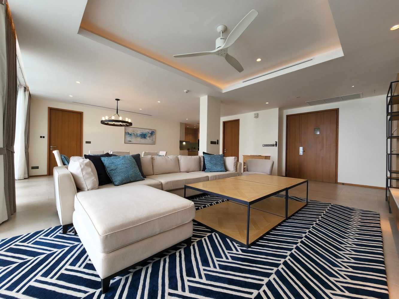 Property image - full photo 2