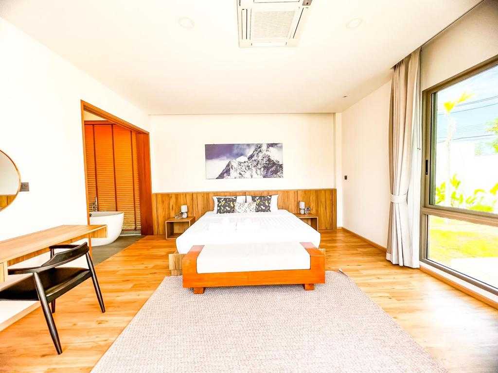 Property image - full photo 6