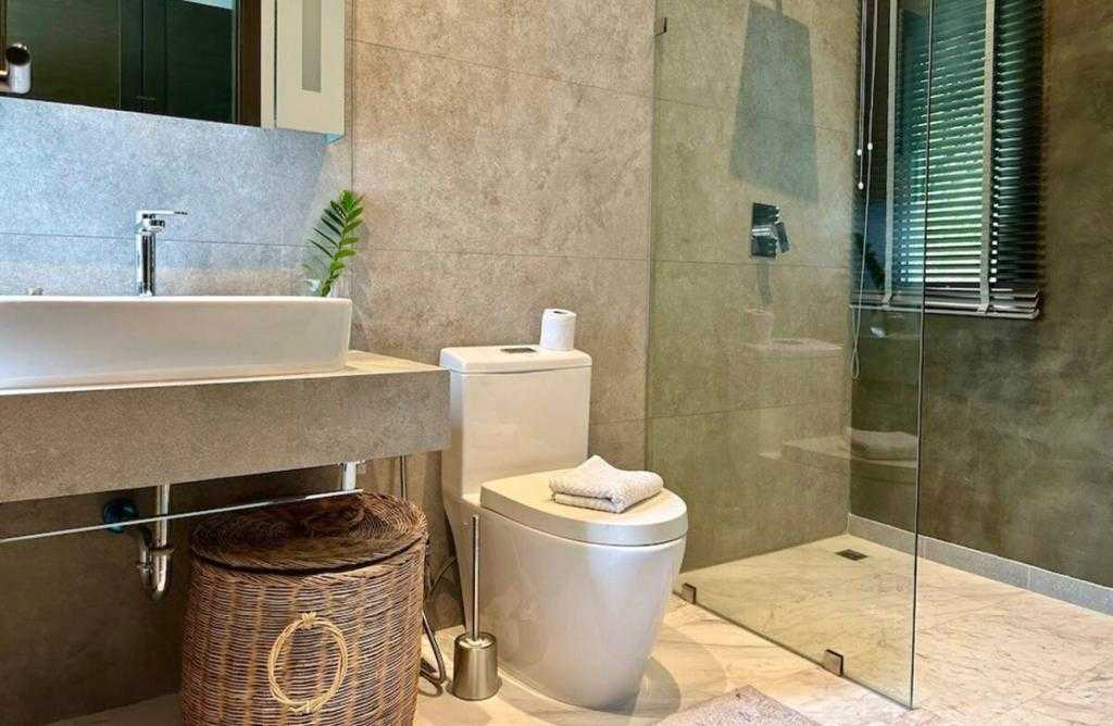 Property image - full photo 13