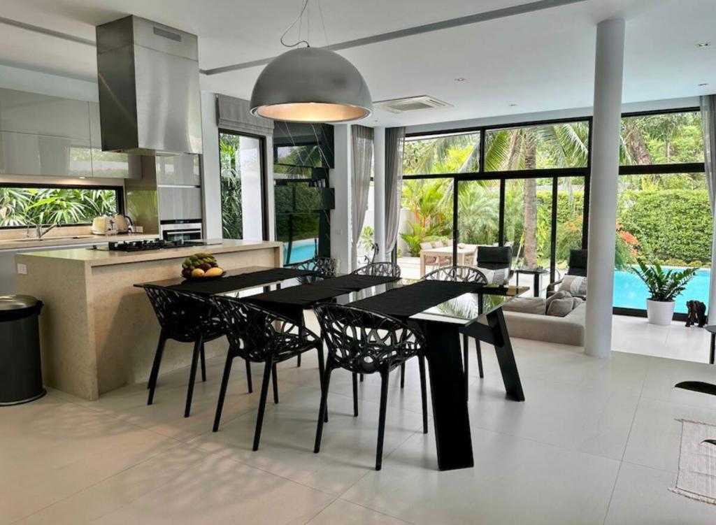 Property image - full photo 3