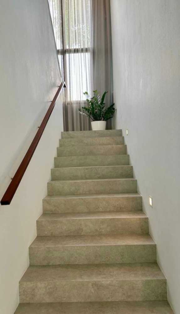 Property image - full photo 10