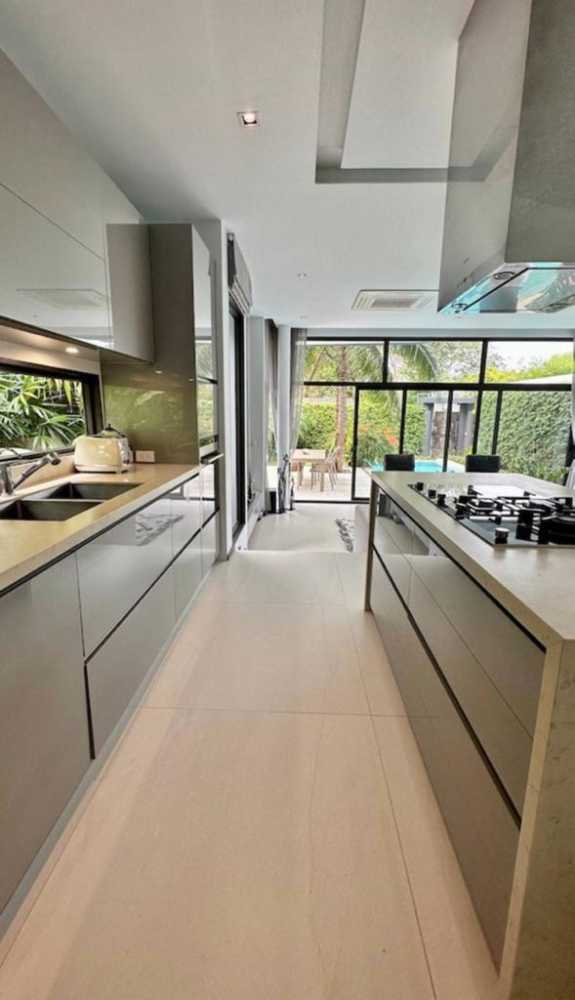Property image - full photo 4