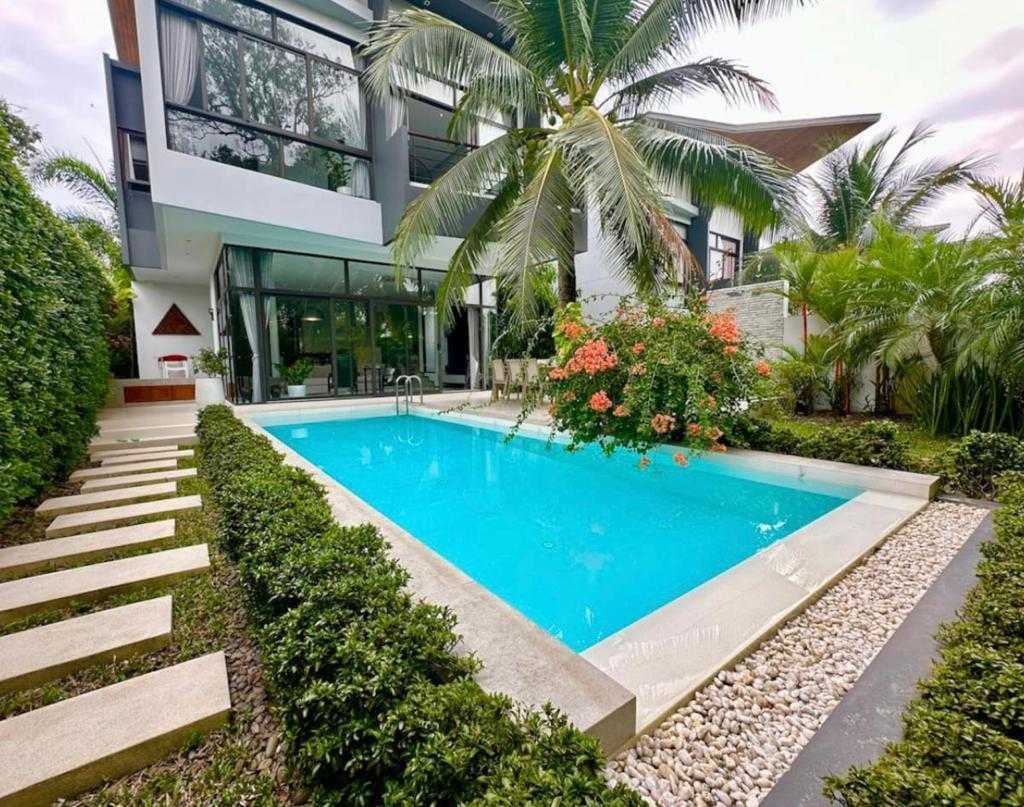 Property image - full photo 19