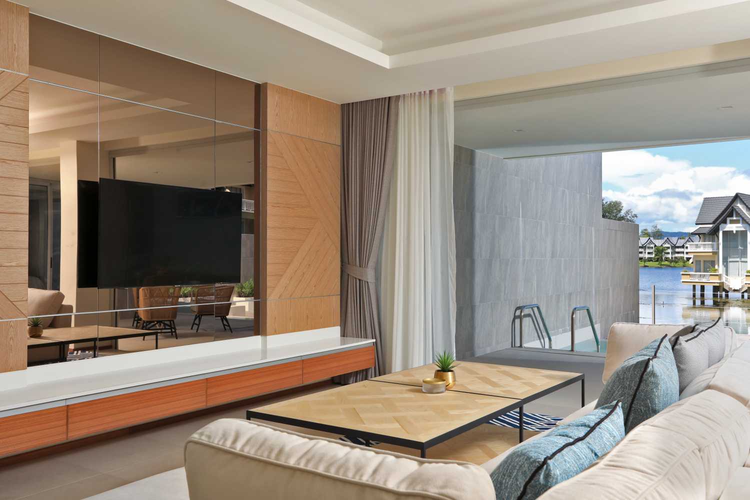 Property image - full photo 4