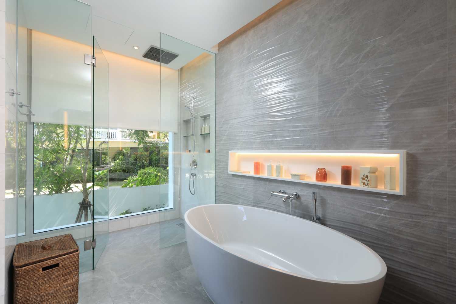 Property image - full photo 16