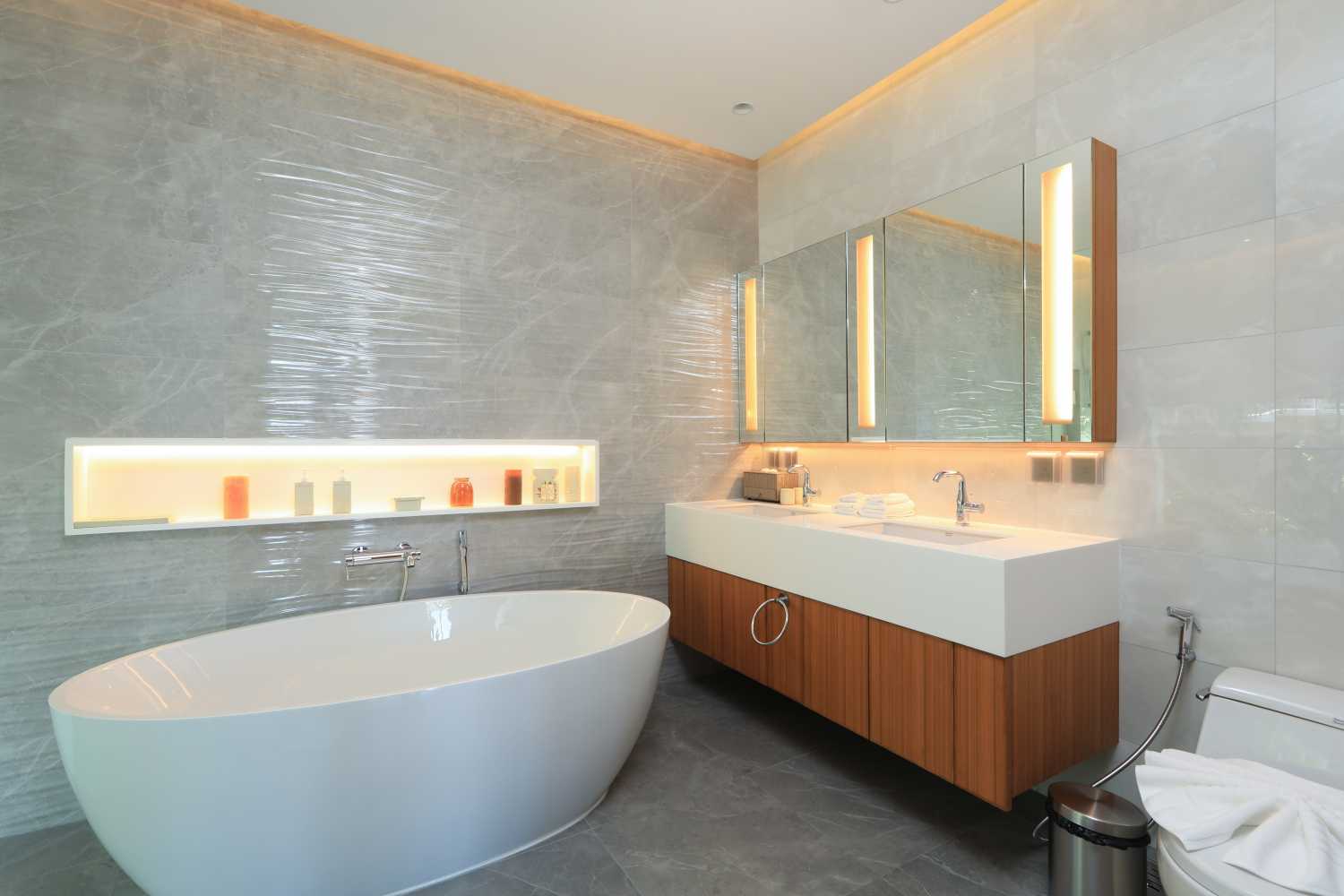 Property image - full photo 18