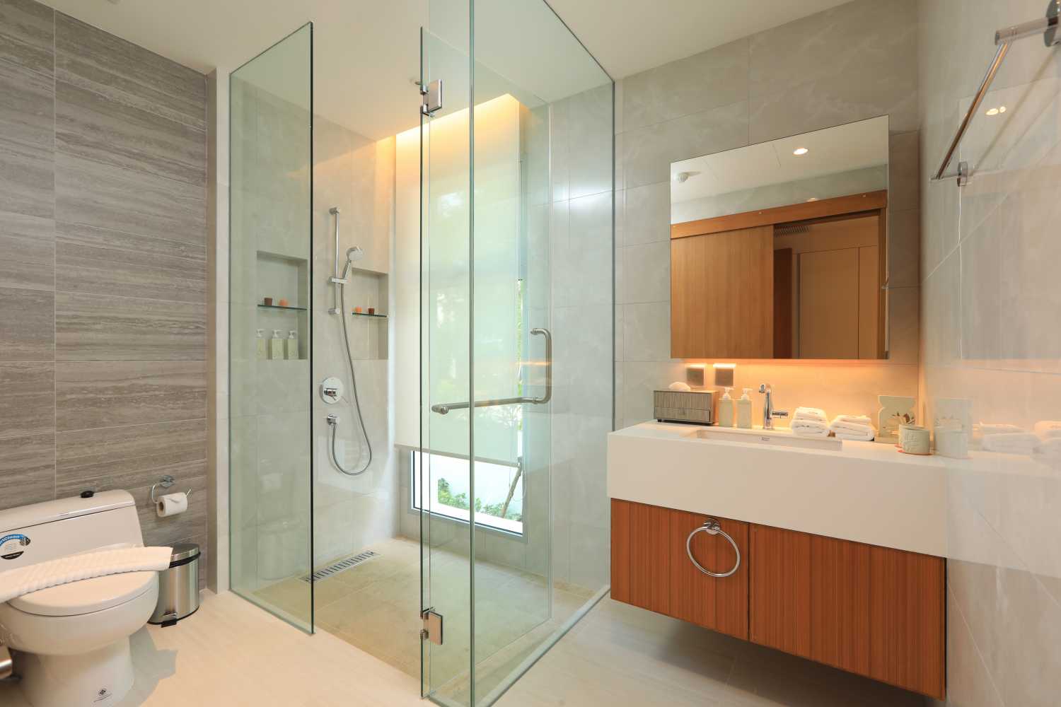 Property image - full photo 17