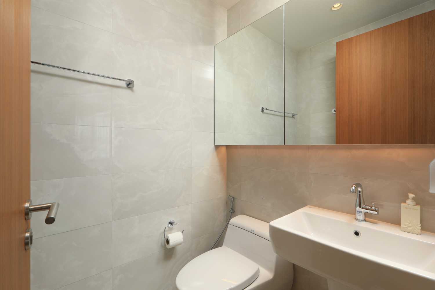 Property image - full photo 9