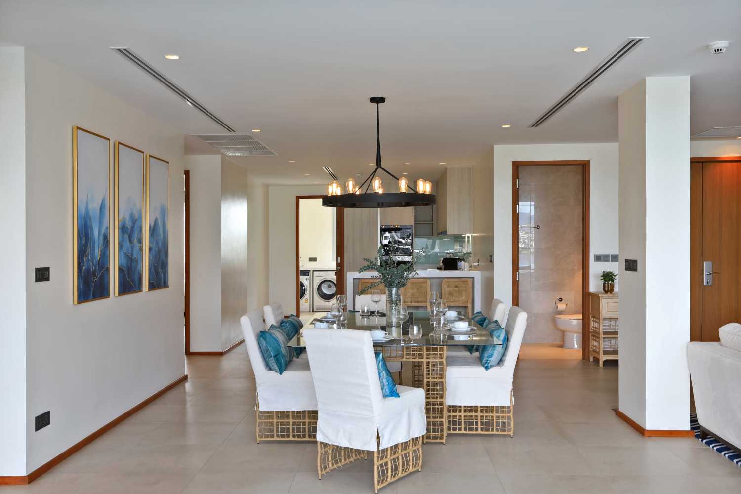 Property image - full photo 3