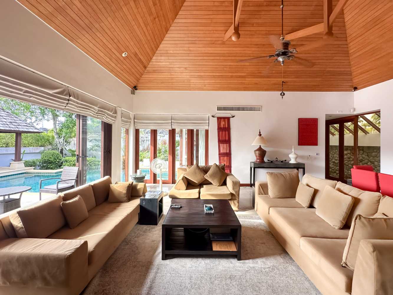 Property image - full photo 2