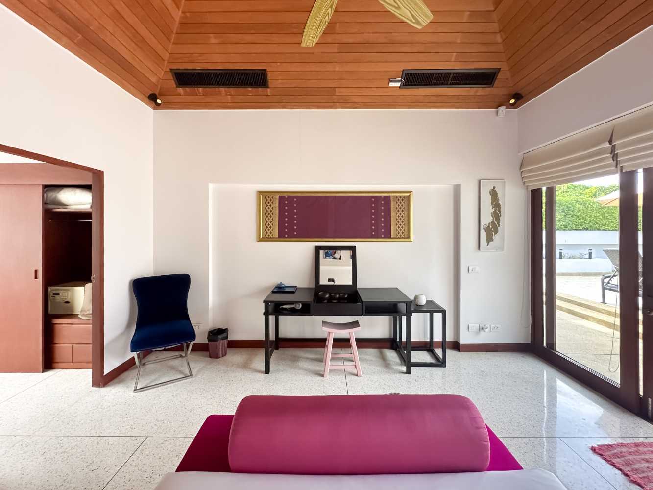 Property image - full photo 12
