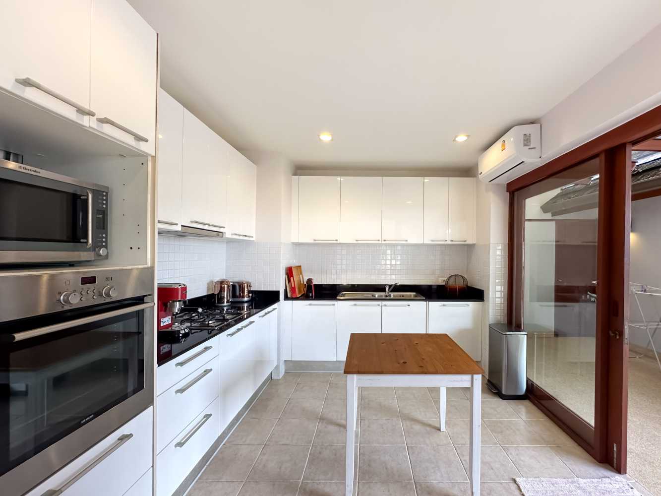 Property image - full photo 17
