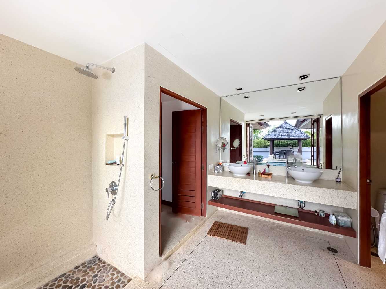 Property image - full photo 21