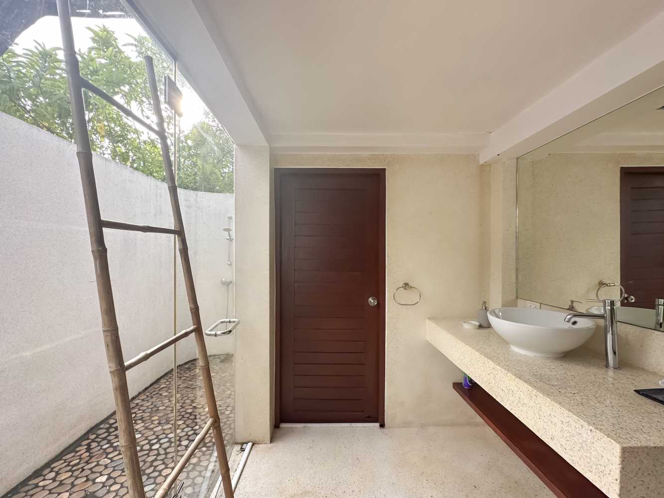 Property image - full photo 20