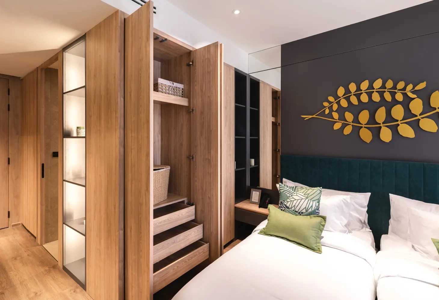 Property image - full photo 13