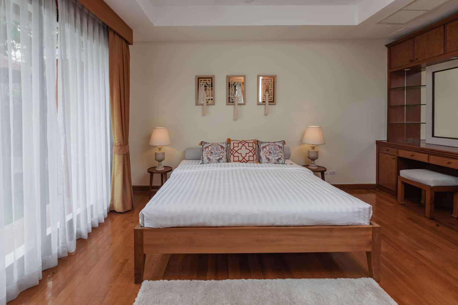 Property image - full photo 25