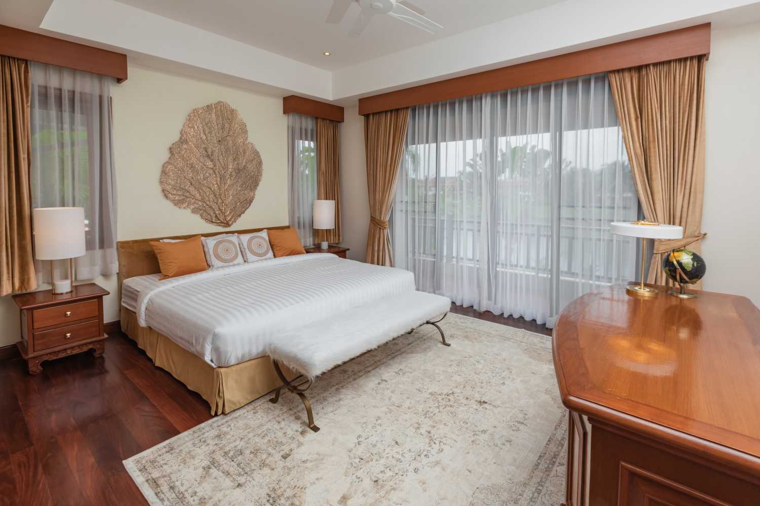 Property image - full photo 32