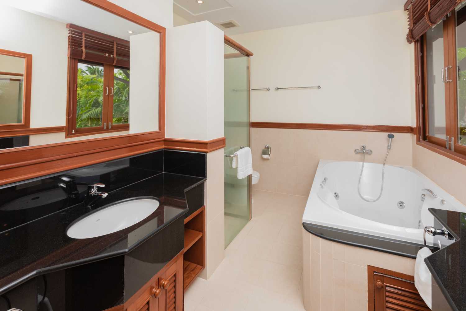 Property image - full photo 35